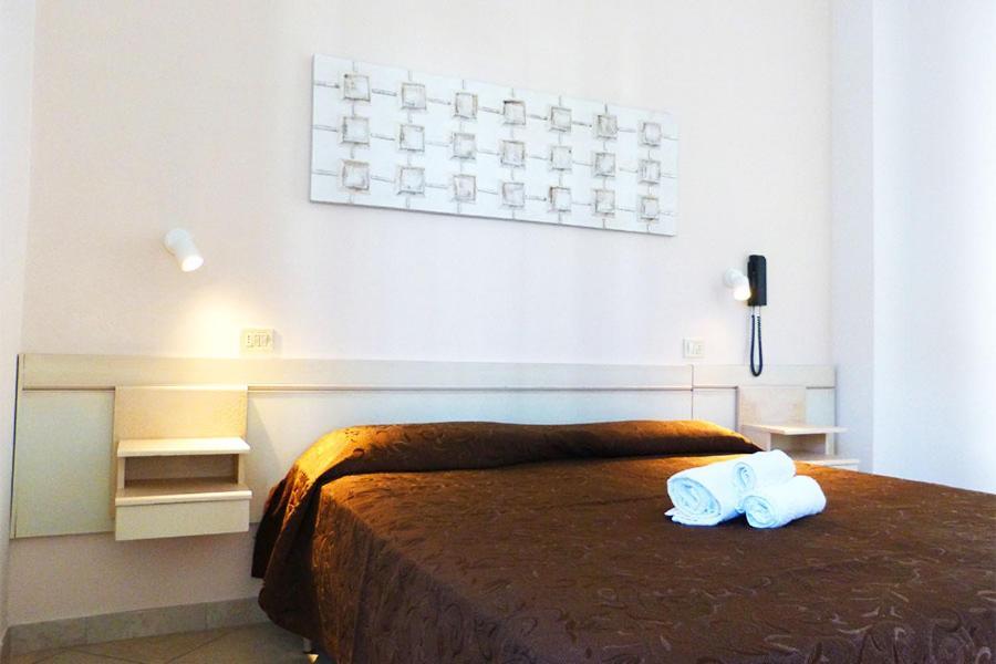 Hotel D'Annunzio Католика Екстериор снимка